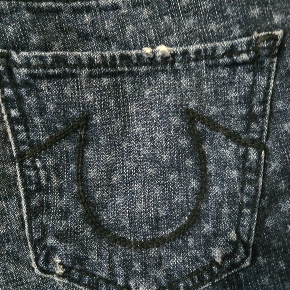 TRUE RELIGION "Cassie" Stars And Stripes Semi Distressed Cotton Denim Shorts. 29 - Picture 5 of 14